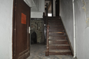 Treppenhaus mit Blick zum spätmittelalterlichen Keller
