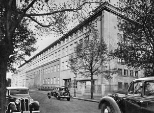 Historische Darstellung mit Auto Union Fahrzeugen