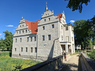 Schloss Oberau, Westansicht