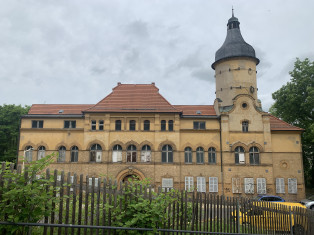 Hauptfassade Stadtbad Glauchau