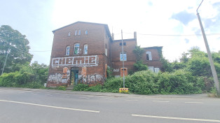 Am Ritterschlößchen 1