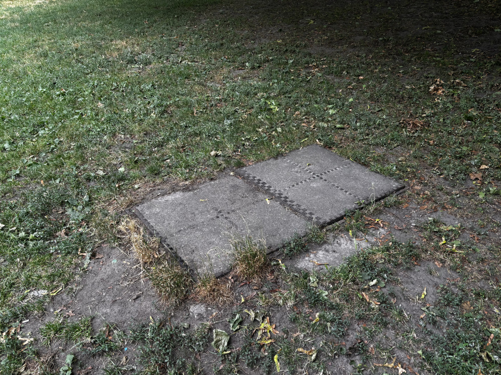 Flachspiegelbrunnen im Elsapark.