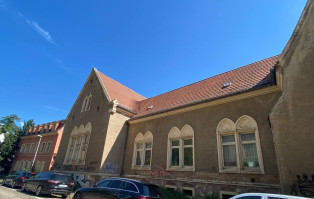 Freimaurerloge, Vorderseite