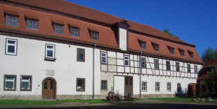 Mühle mit historischem Wasserrad