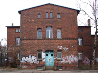 Wohnhaus zur Straßenseite (2011)