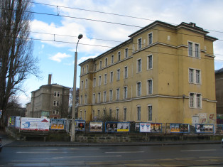 Strassenansicht Seitengebäude Süd