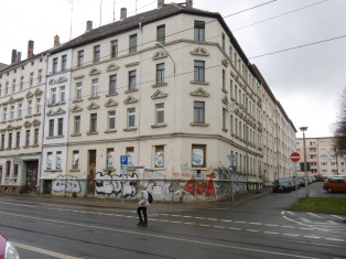 Eckwohnhaus