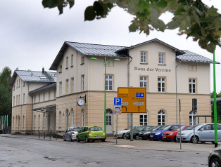 Bahnhofsgebäude nach der Sanierung