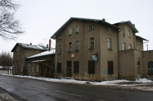 Bahnhofsgebäude vor der Sanierung