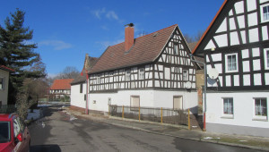 Wohnhaus - Am Teich 4 in Elsteraue OT Staschwitz