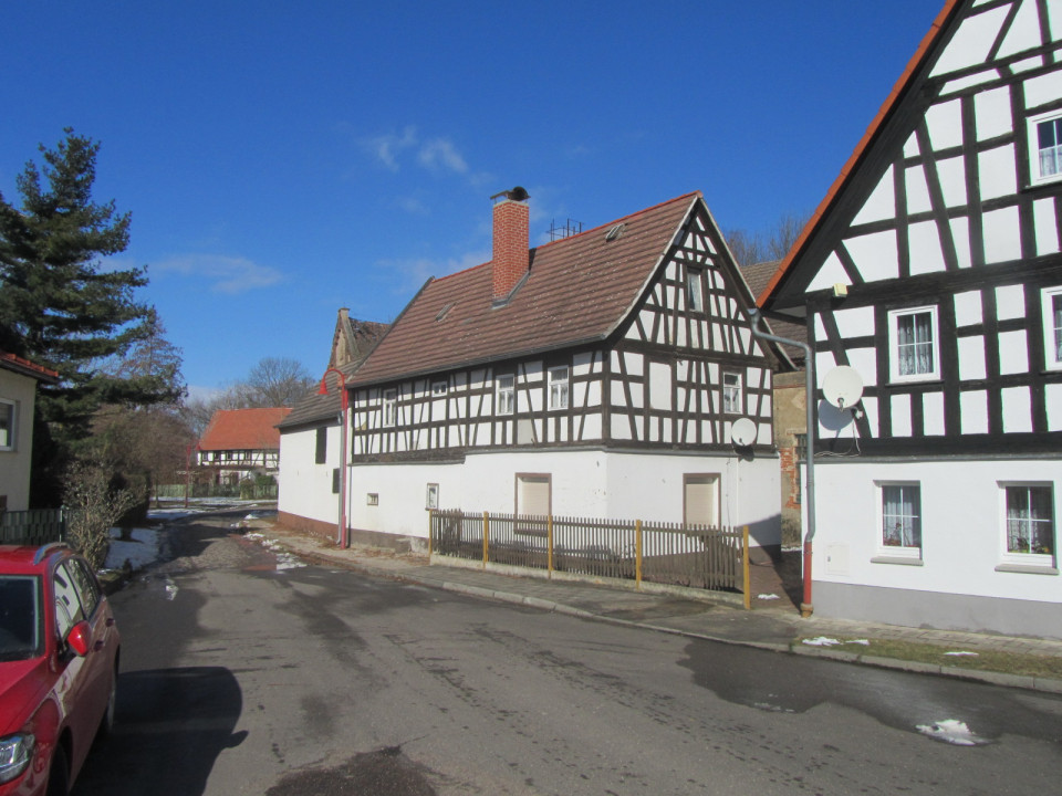 Wohnhaus - Am Teich 4 in Elsteraue OT Staschwitz