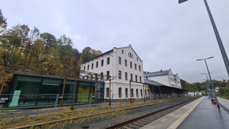 unterer Bahnhof Annaberg Buchholz mit neuem Anbau
