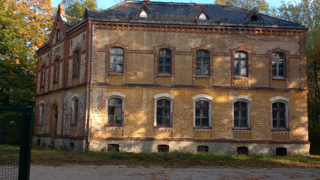 Verwaltungsgebäude der ehemaligen Kaserne Zeithain