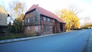 Vorderansicht mit Burg