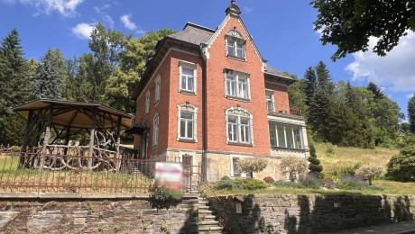 Außergewöhnliche Villa im Erzgebirge