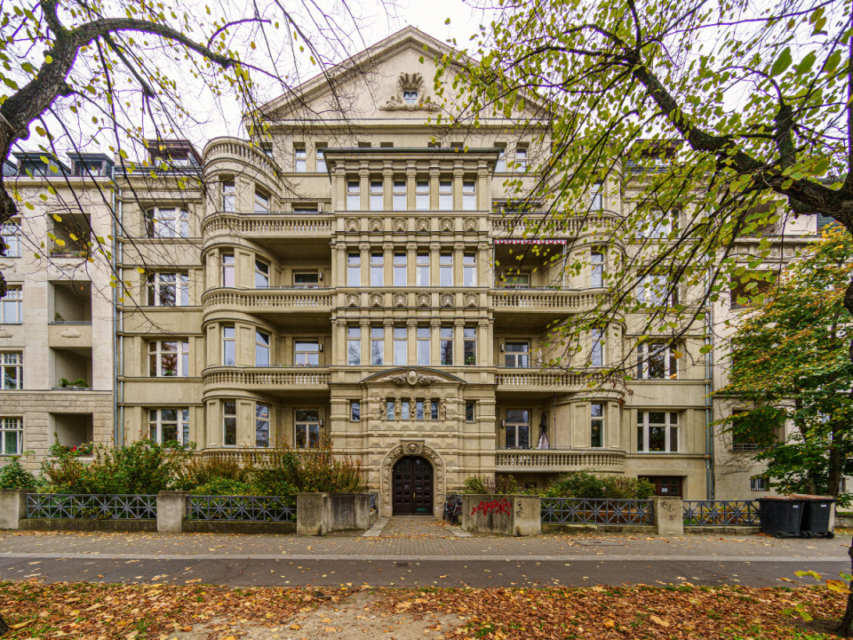 Fassade Str. des 18. Okt. 15
