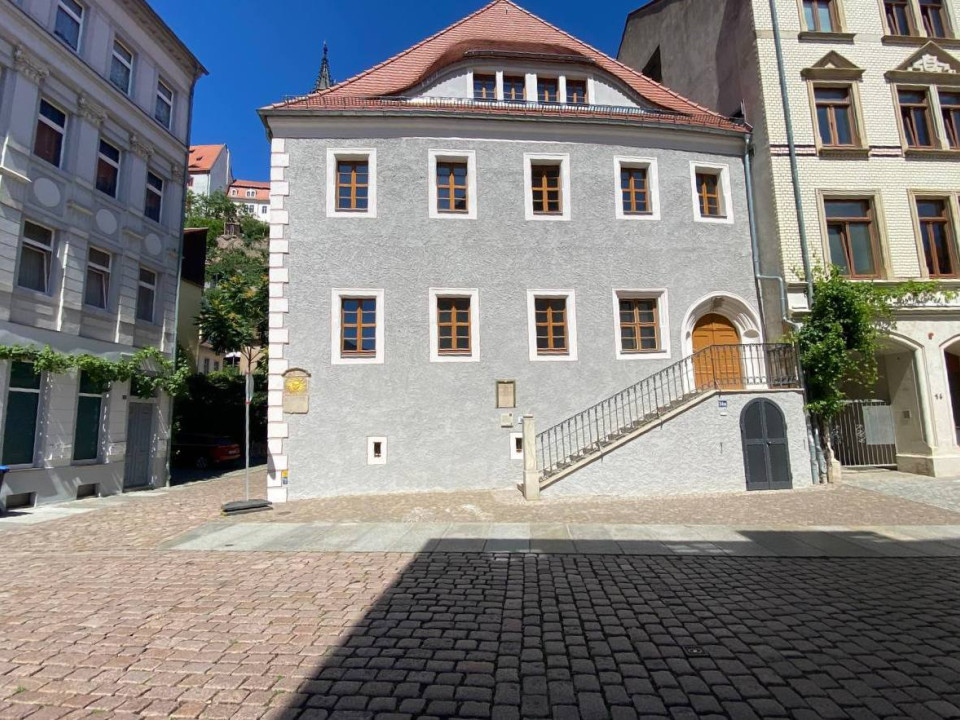 Ehemaliger Gasthof zur Sonne (Theaterplatz 14)