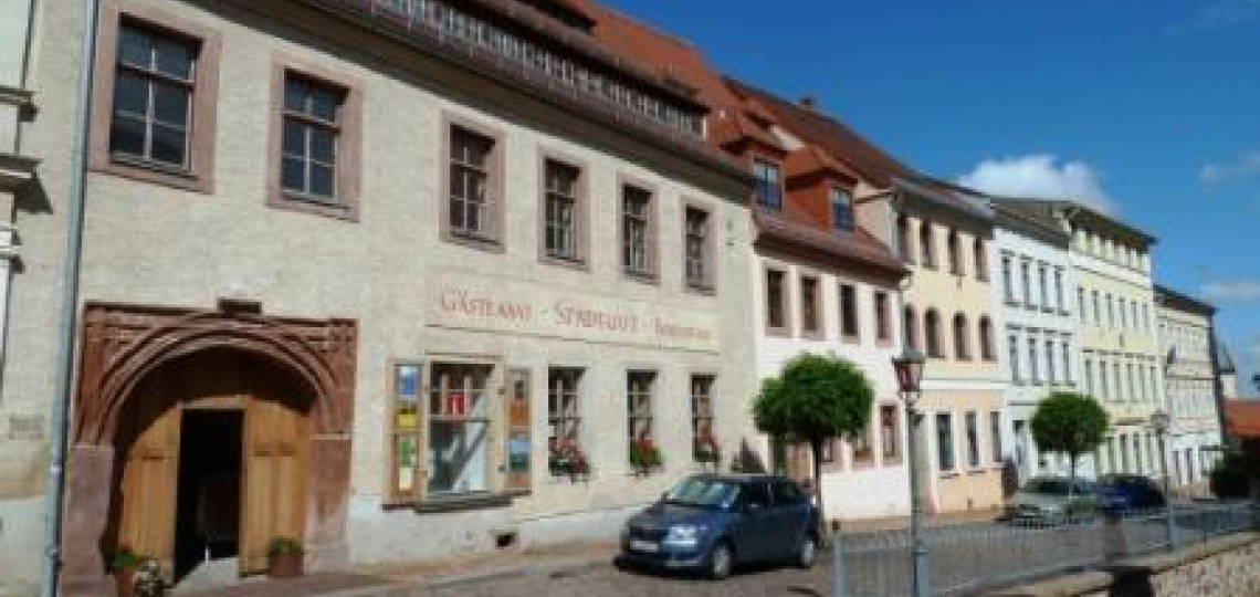 Stadtgut Vorderansicht - Bibliothek und Gästeamt