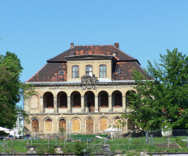 Gartenfassade zur Elbe 2