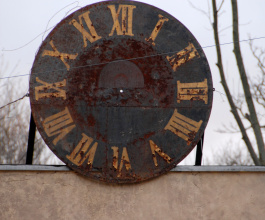 Uhr – Neues Schauspiel
