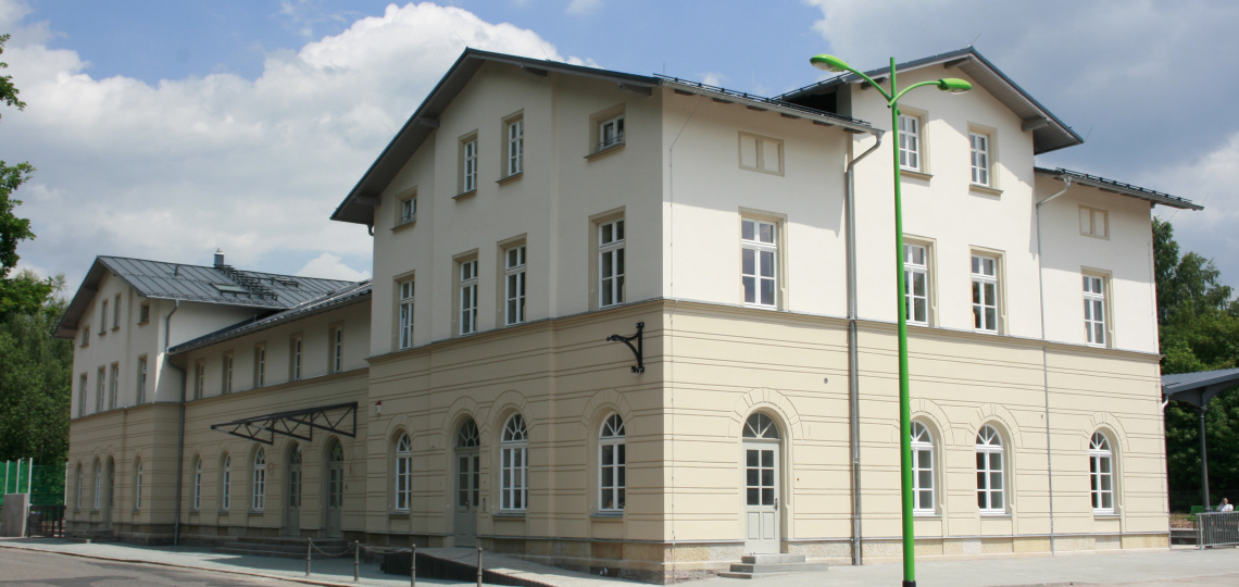 Bahnhofsgebäude Frankenberg nach der Sanierung